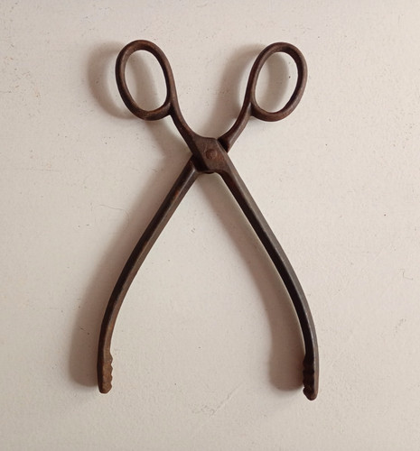 Vintage iron coal tongs log - vintage, /